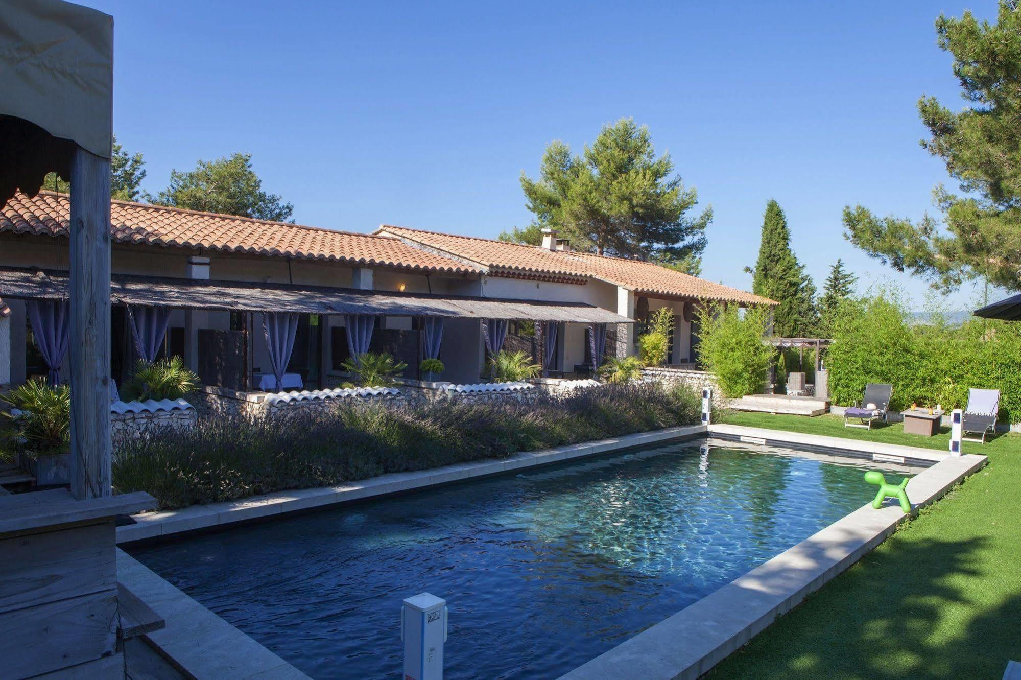 L'Auberge De L'Aubergine Eygalieres  Exterior photo